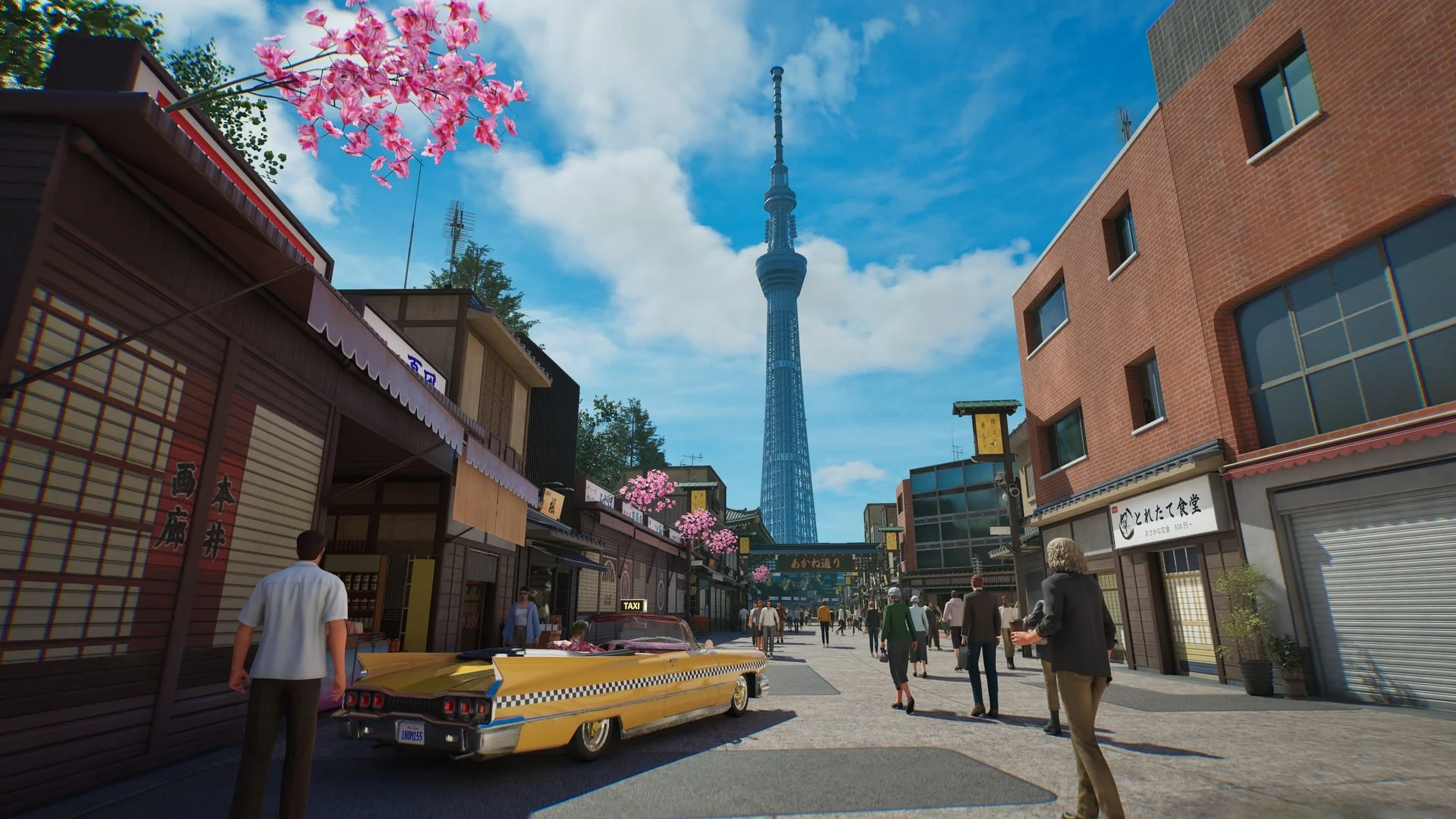 El taxi amarillo descapotable aparcado en una calle comercial japonesa con cerezos en flor y una torre de comunicaciones muy alta al fondo