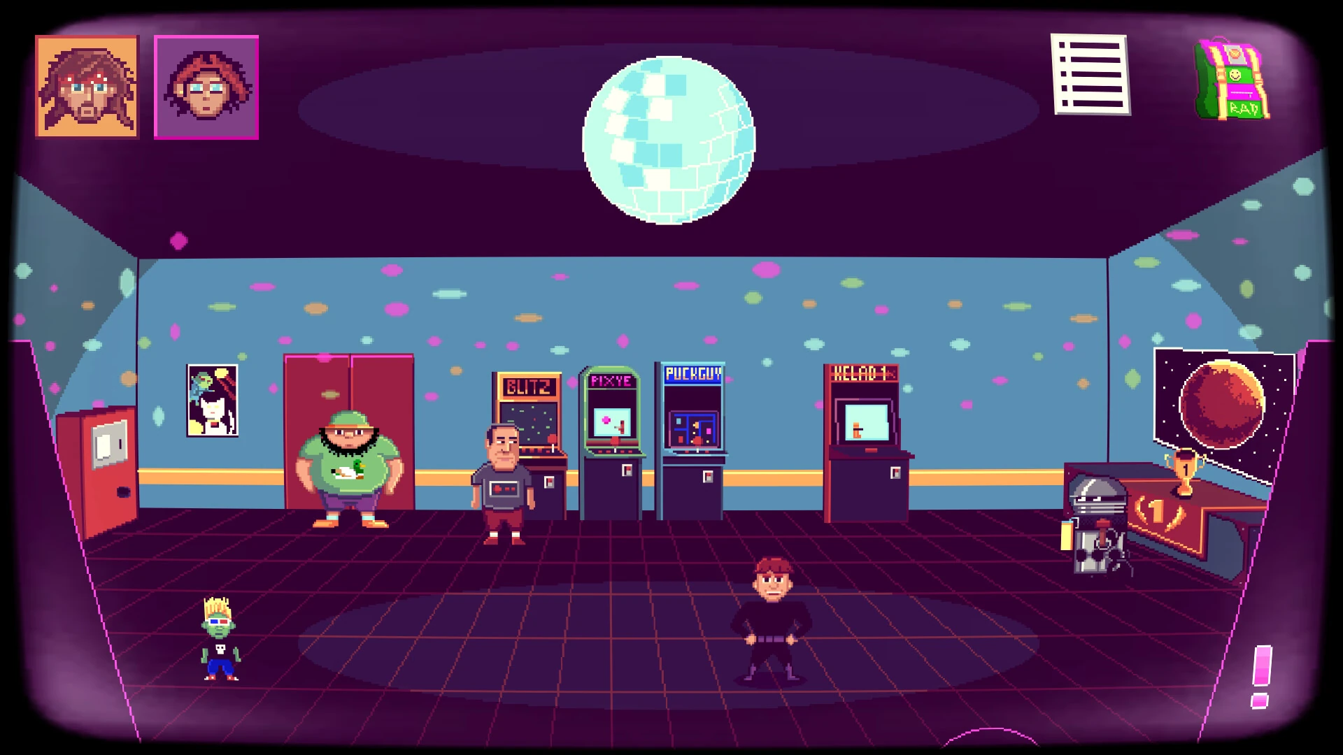 Salón de recreativas con bola de espejos, cuatro máquinas contra la pared azul y varios personajes en pixel art repartidos por la sala