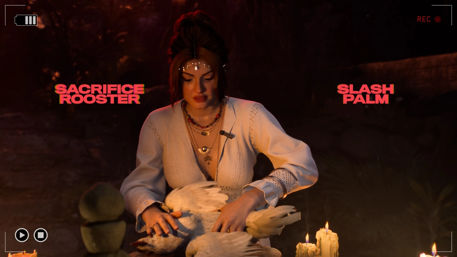 Una mujer de blusa blanca y tocado de perlas sujeta un gallo blanco sobre una mesa con velas; a los lados, en rojo, las opciones «Sacrifice rooster» y «Slash pa